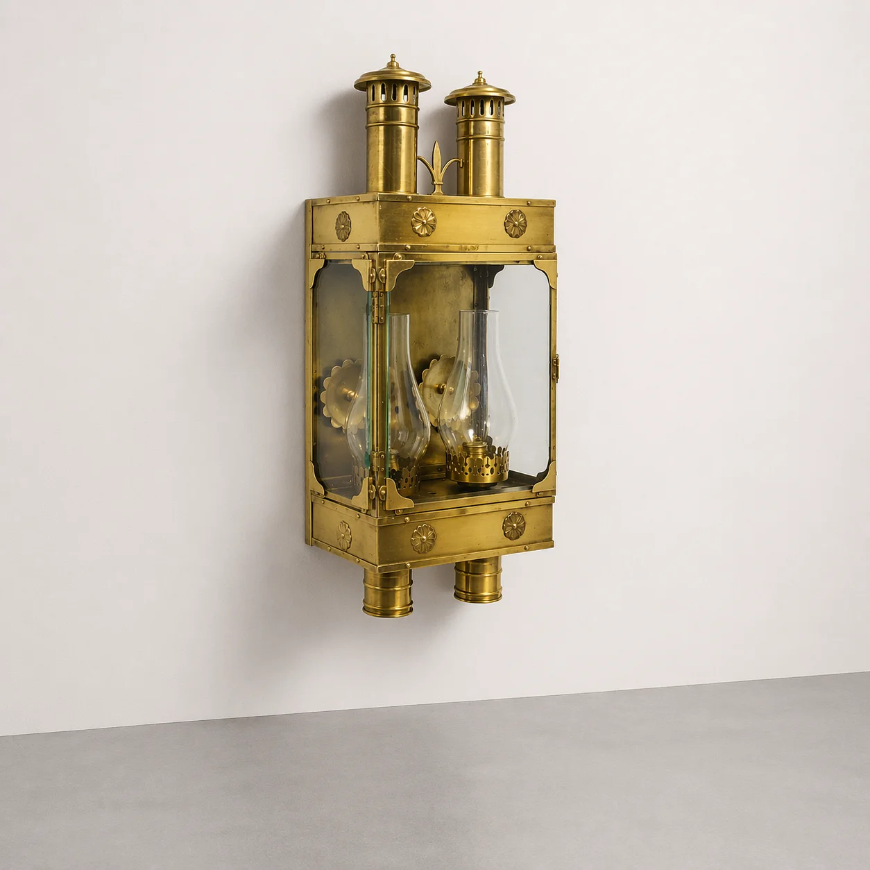 Antique Brass Wall Lantern with Dual Chimney Design 1 (1)