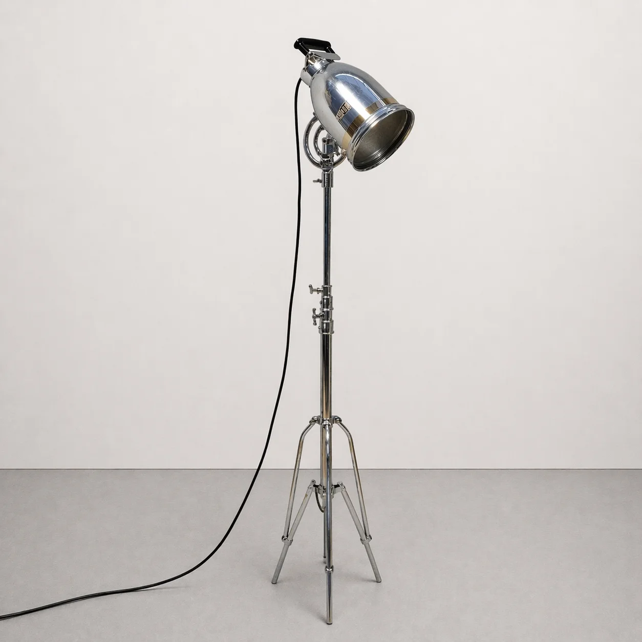 Vintage Chrome Film Studio Light with Adjustable Tripod Stand 2